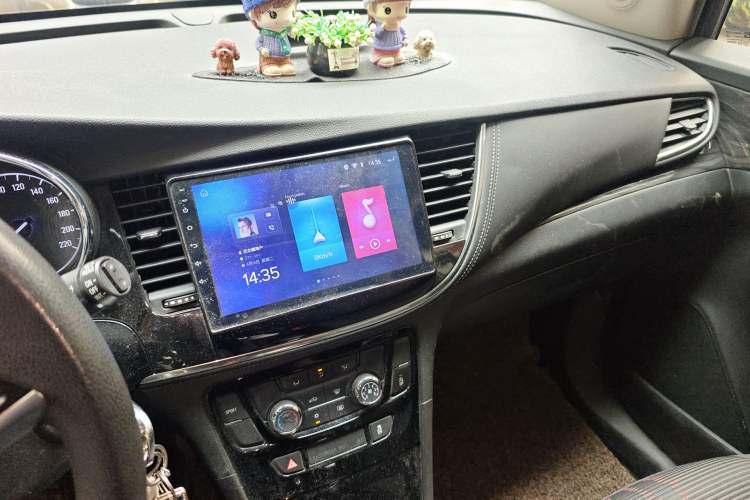 Used Buick Encore 2017 18T Automatic Two-Wheel Drive Urban Leading Model Audio And AC Panel