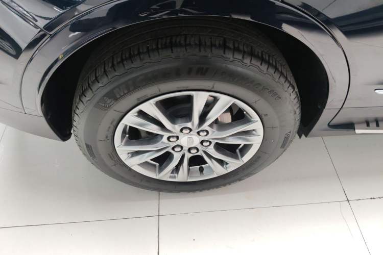 Used Cadillac XT5 2020 Revised Version 28T Luxury Edition Right Rear Wheel Hub