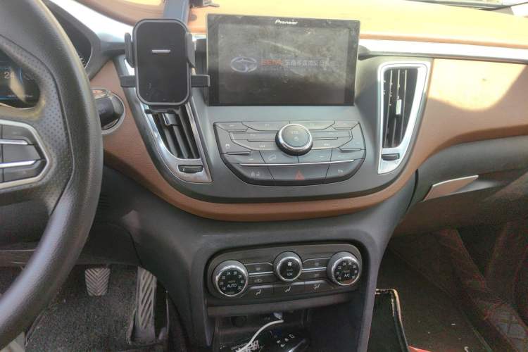 Used Soueast DX7 2017 1.5T Manual Triumph Edition
