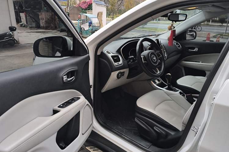 Used Jeep Compass 2017 200T Automatic Family Edition