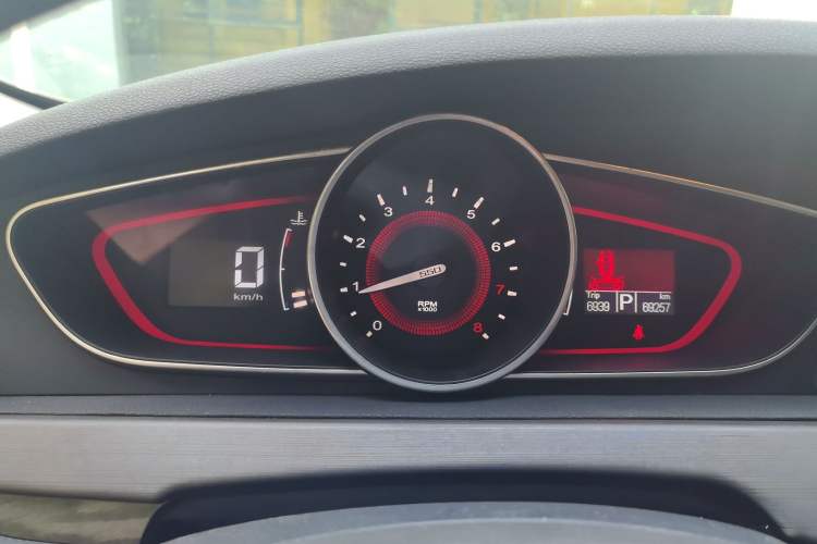 Used Roewe 550 2013 550S 1.8L Automatic Start-Zhen Edition