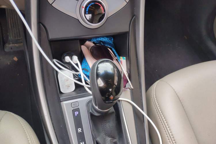 Used Hyundai Elantra (5th Generation / Langdong) 2015 1.6L Automatic Fashion Model