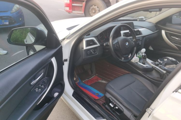 Used BMW 3 Series 2016 320Li Ambition Model
