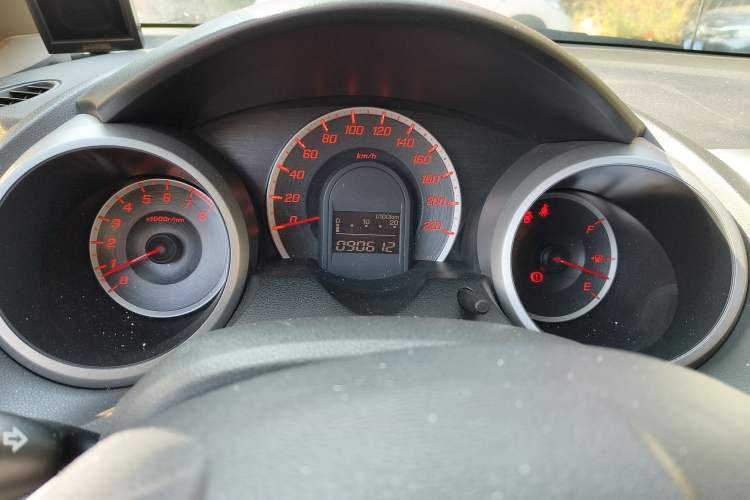 Used Honda Fit 2008 1.5L automatic luxury edition

