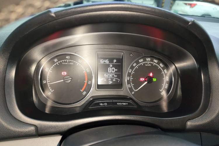 Used Skoda Fabia 2014 1.4L Automatic Crystal Edition