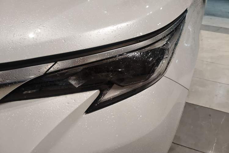 Used Toyota SIENNA 2021 2.5L Hybrid Platinum Edition Left Front Headlight