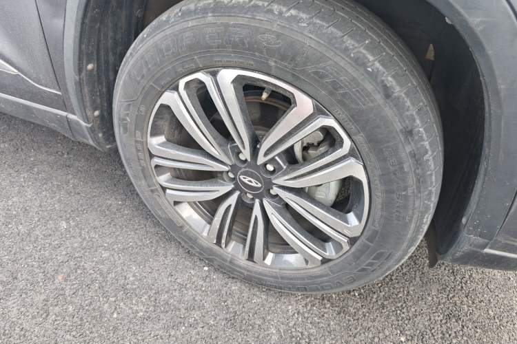 Used Chery Tiggo 8 2021 Kunpeng Edition 290TGDI Automatic Fuyao Version Right Front Wheel Hub