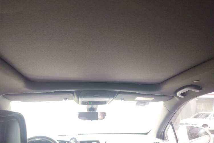 Used Cadillac XT5 2020 Revised Version 28T Luxury Edition Headliner