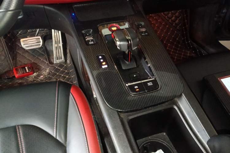 Used GAC Trumpchi EMPOW 2021 270T DCT J16 Version Gear Lever