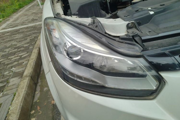 Used JMC Yusheng S350 2016 2.4T Automatic 2WD Diesel Luxury 5-Seater
