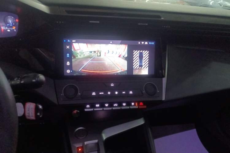 Used Peugeot 408X 2023 Active Version
