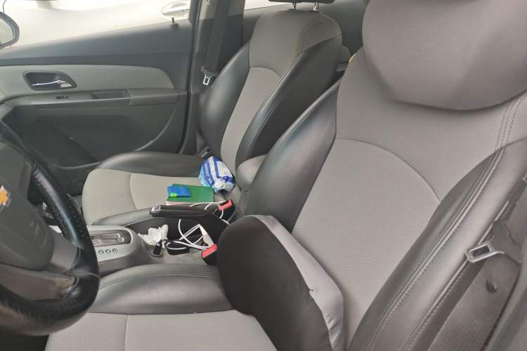 Used Chevrolet Cruze 2013 1.8L SE AT Left Front Seat