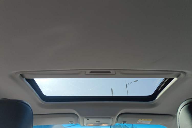 Used Chevrolet Monza 2020 Light Hybrid Redline 320T Dual-Clutch Thrilling Edition
