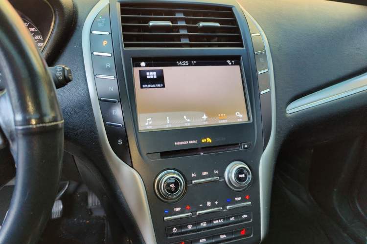 Used Lincoln MKC 2018 2.0T Two-Wheel Drive Deluxe Edition