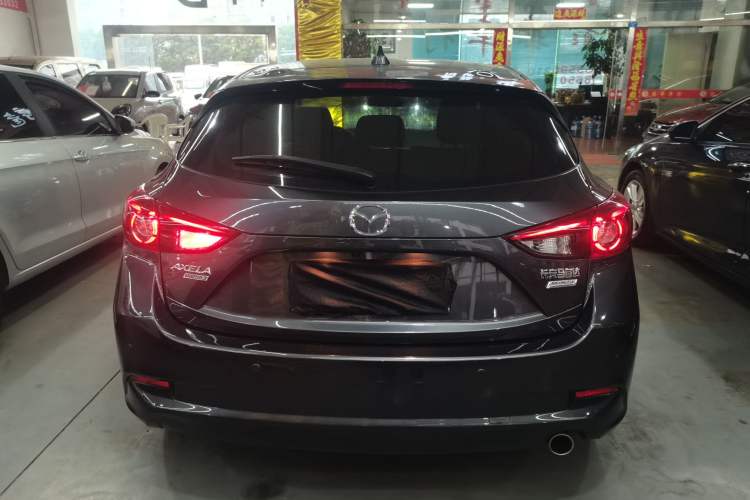 Used Mazda 3 Axela 2019 Cloud-Controlled Version Hatchback 1.5L Automatic Luxury Model Emission Standard China V Exterior 5