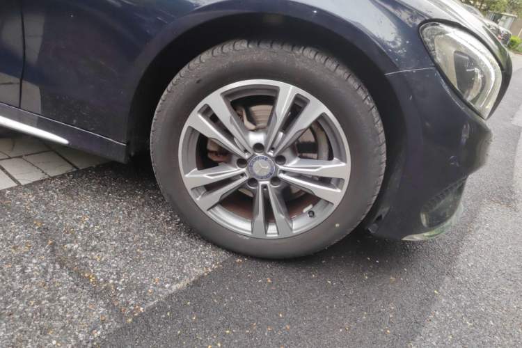 Used Mercedes-Benz C-Class 2016 C 200 L Sport Edition Right Front Wheel Hub