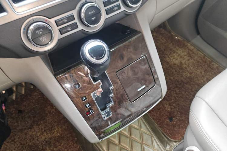 Used Mazda Mazda 8 2013 2.5L Ultimate Edition
