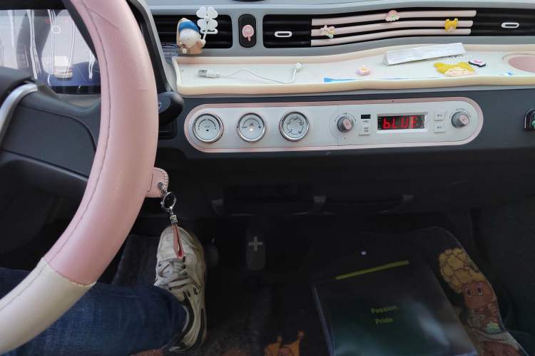 Used Wuling Hongguang MINIEV 2021 Macaron Premium Model – Lithium Iron Phosphate