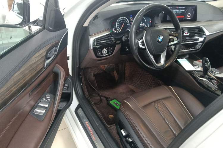 Used BMW 5 Series 2019 530Li Leading Model Luxury Package
