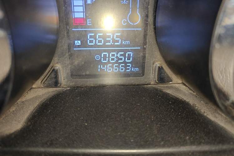 Used Foton Gatu ix5 2016 1.5L Smart Enjoyment Version Odometer Close Up