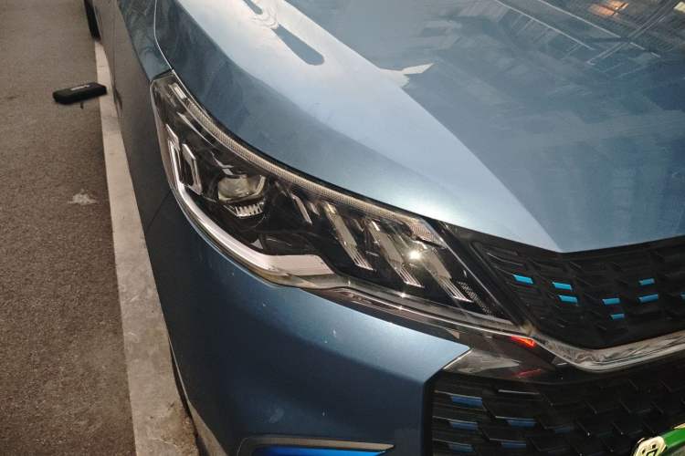 Used SAIC MAXUS EUNIQ 5 2020 1.3T PLUG-IN Elite Edition