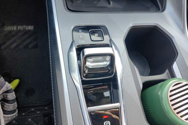 Used GAC Trumpchi GS3 2023 Shadow Speed 270T Dynamic Intelligence Edition Gear Lever