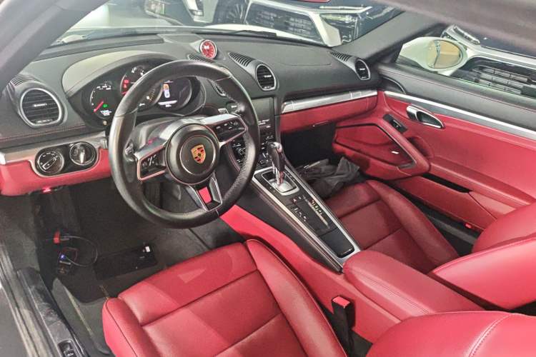 Used Porsche 718 2018 Cayman 2.0T