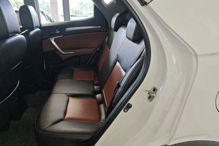 Used JAC Refine S3 2014 1.5L CVT Luxury Version