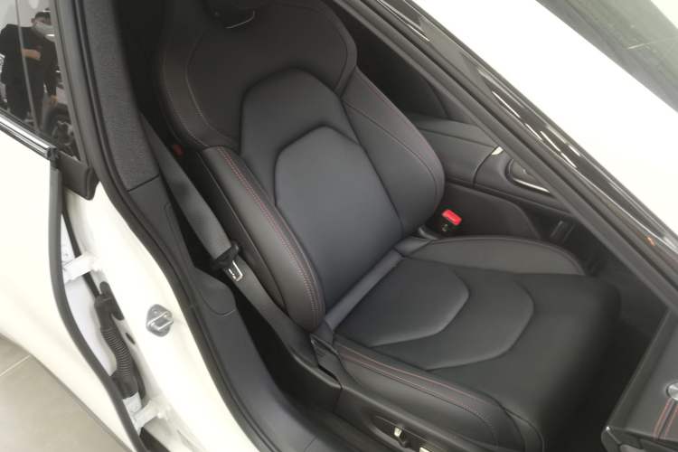 Used Xiaomi Auto SU7 2024 Rear-Drive Long-Range Intelligent Driving Version
