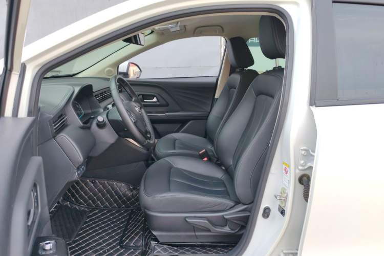 Used ORA iQ 2018 Smart Connectivity Model