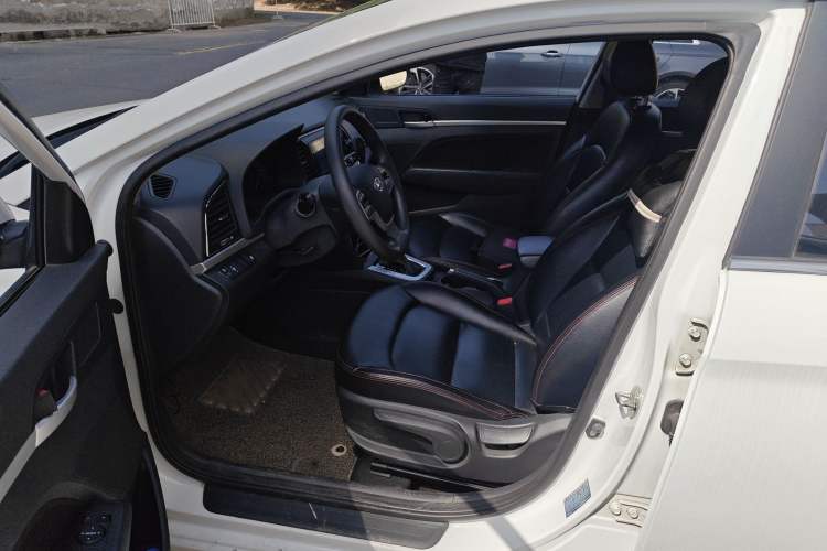 Used Hyundai Elantra (6th Generation / Lingdong) 2016 1.6L Automatic ZhiXuan – Elite Version Driver Seat