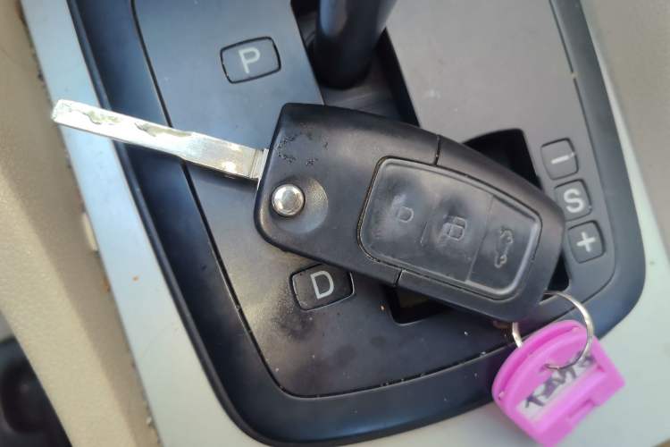 Used Ford Focus 2011 Sedan 1.8L Automatic Fashion Edition
