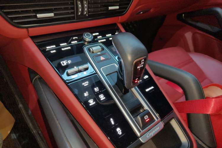 Used Porsche Cayenne E-Hybrid 2022 Cayenne E-Hybrid 2.0T Platinum Edition
