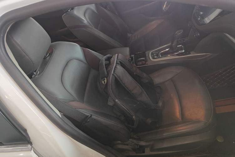 Used Chevrolet Malibu 2018 530T Automatic Fashion Edition Right Front Seat