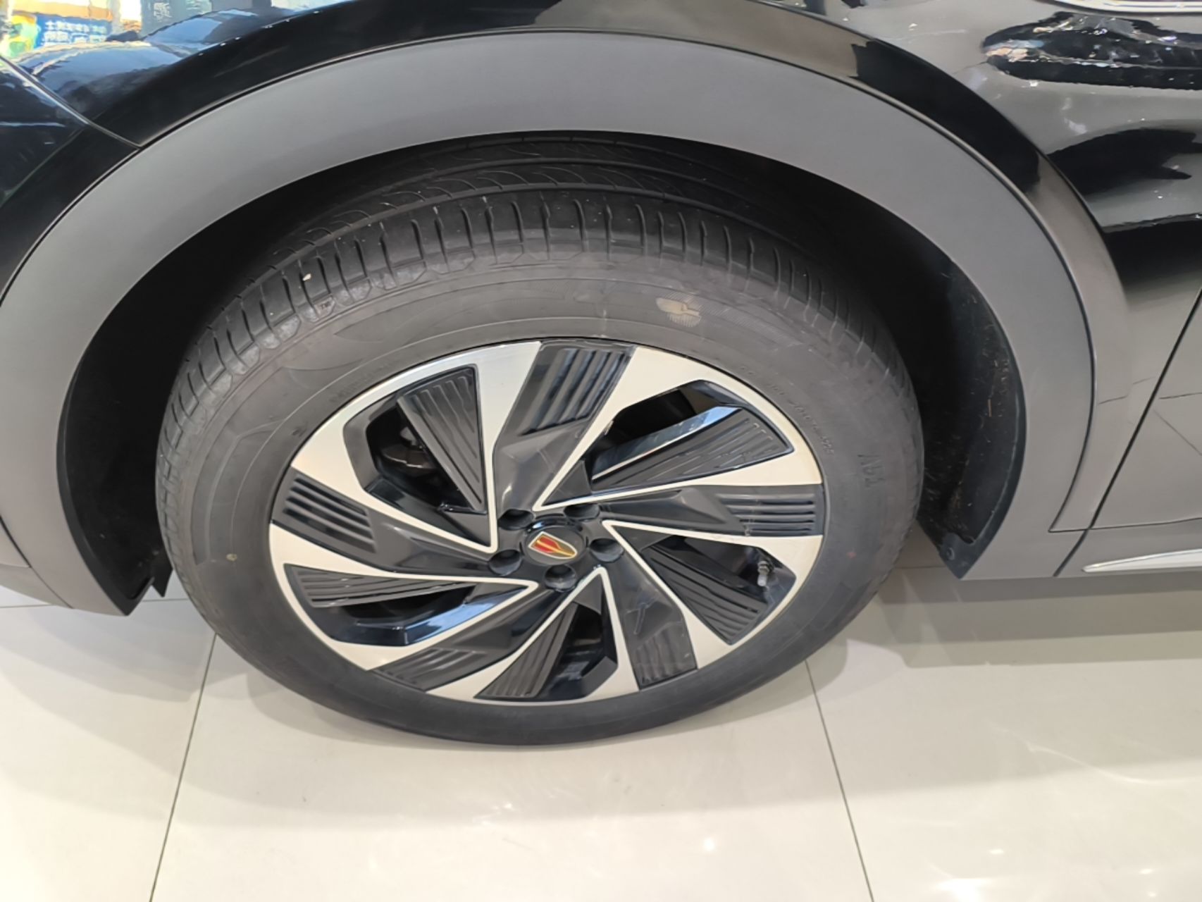 Hongqi HS7 PHEV 2024 2.0T PHEV Two-Wheel Drive Flagship Edition 6 Seats — снимка 10