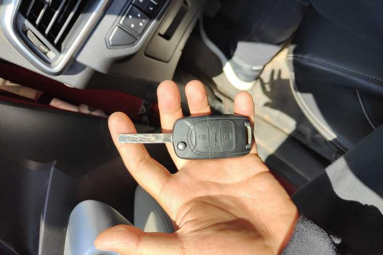 Used Baojun 530 2019 1.5T Manual Luxury 7-seater National V Vehicle Key