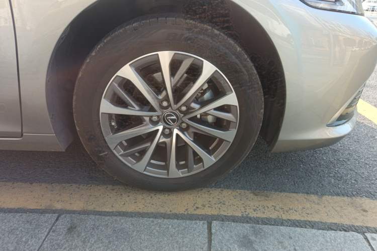 Used Lexus ES 2025 200 Premium Edition