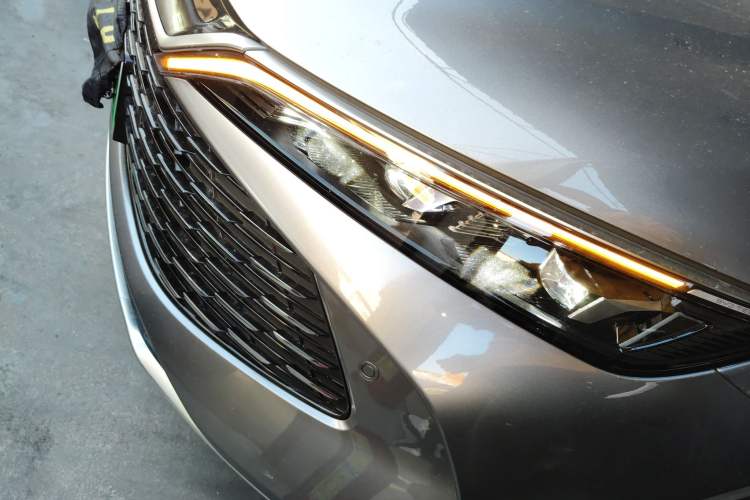 Used BYD Qin L 2025 DM-i Smart Drive 120KM Leading Model Left Front Headlight