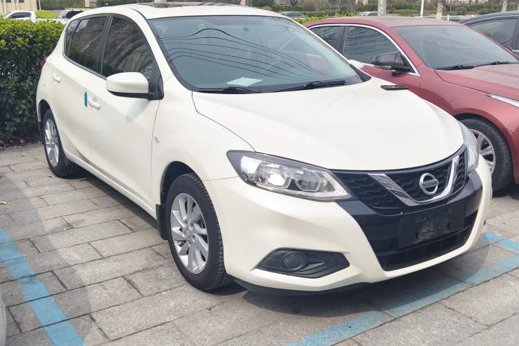 Used Nissan Tiida 2016 1.6L CVT Cool Dynamic Edition
