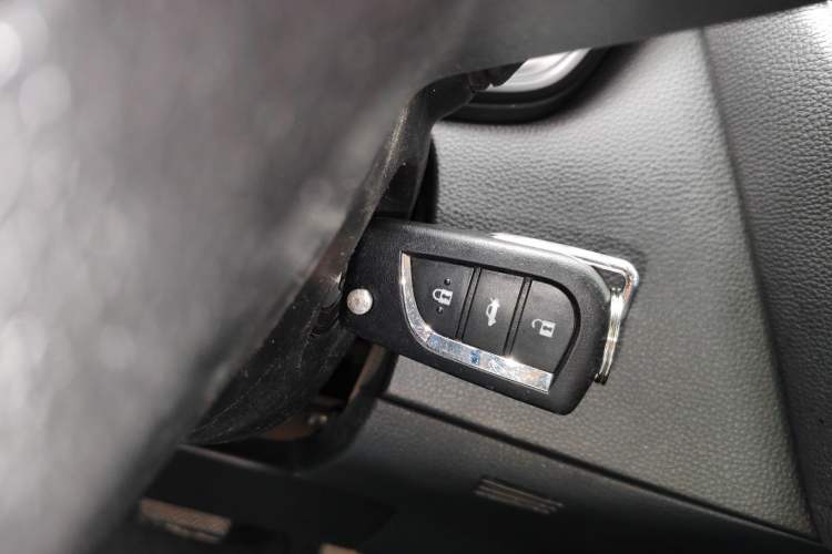 Used Toyota Levin 2022 Facelift TNGA 1.5L CVT Progressive Edition Vehicle Key