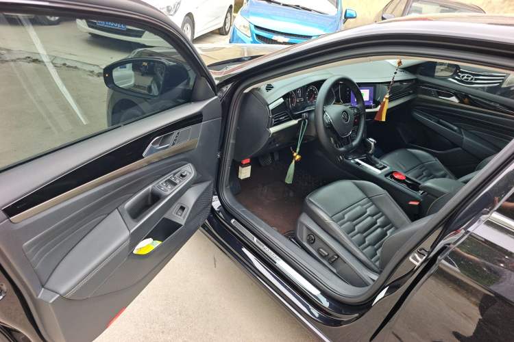 Used Volkswagen Passat 2021 330TSI Elite Edition Driver Seat