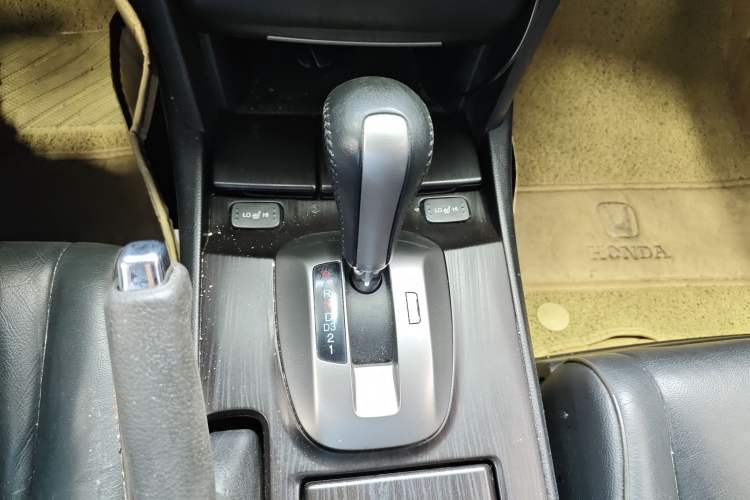 Used Honda Crosstour 2012 2.4L Luxury Edition Gear Lever