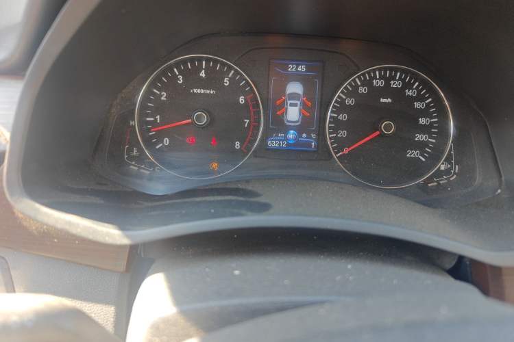 Used FAW Senya R7 2016 1.6L Manual Smart Version
