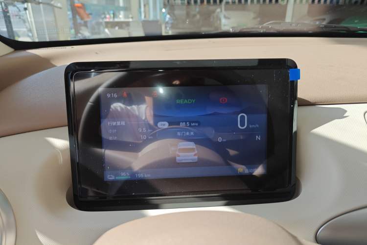 Used Wuling Hongguang MINIEV 2025 Four-Door Version Advanced Edition
