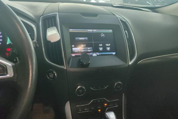 Used Ford Edge 2015 2.0T GTDi 4x4 High-Grade Model
