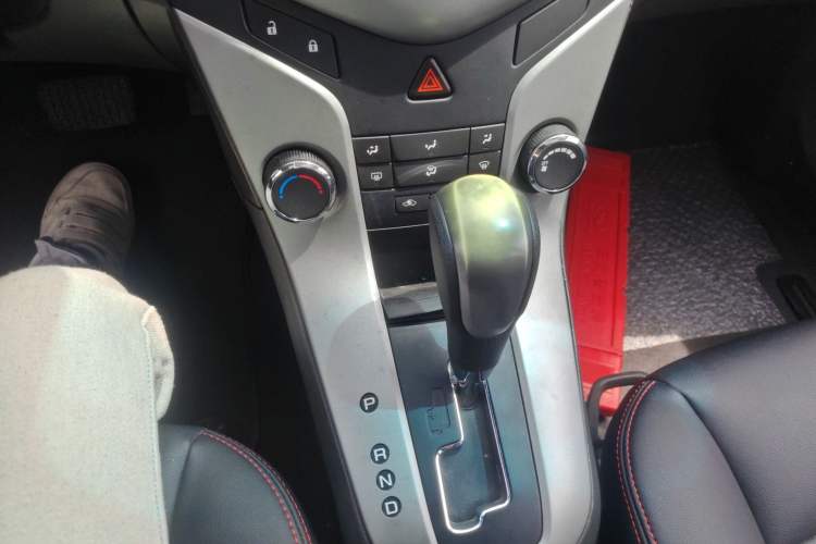Used Chevrolet Cruze 2013 1.6L SL Grand Edition Automatic Gear Lever