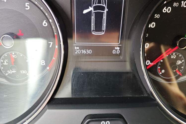 Used Volkswagen Teramont 2017 330TSI Two-Wheel-Drive Luxury Edition Odometer Close Up