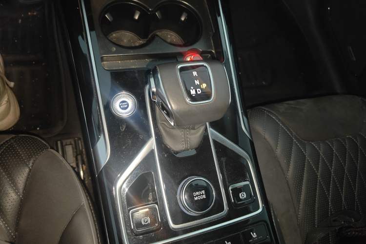 Used Hongqi HS5 2022 Revised Version 2.0T Smart Connect Flagship Edition
