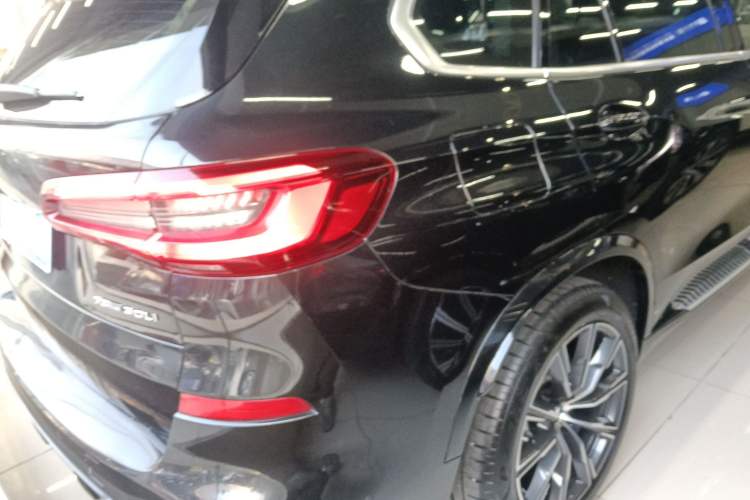 Used BMW X5 2022 Restyled xDrive 30Li Luxury Version M Sport Package