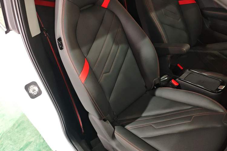 Used Chery New Energy Boundless Pro 2022 301km LingShou Edition Lithium Iron Phosphate